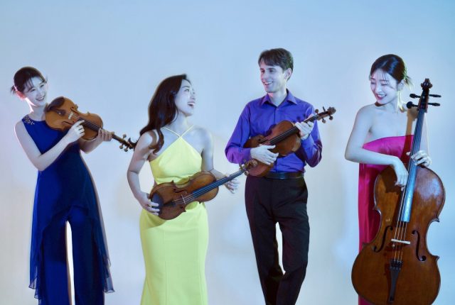 Photo of Esme Quartet members with instruments